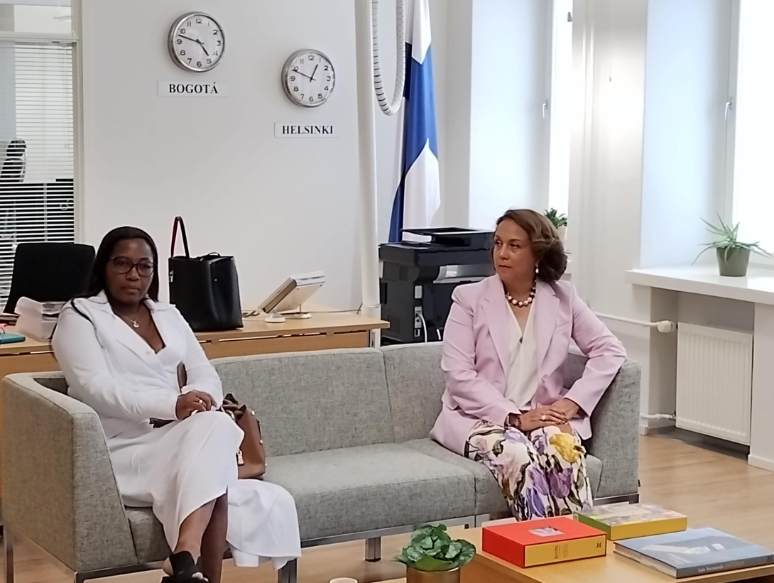 Embajada de Colombia acompaña a delegación compuesta por mujeres que buscan aprender de buenas prácticas de equidad de género en Finlandia