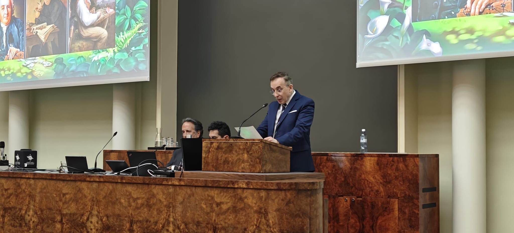 Conferencia: “Los naturalistas Linneo, Mutis y Humboldt, y la biodiversidad del continente americano”.