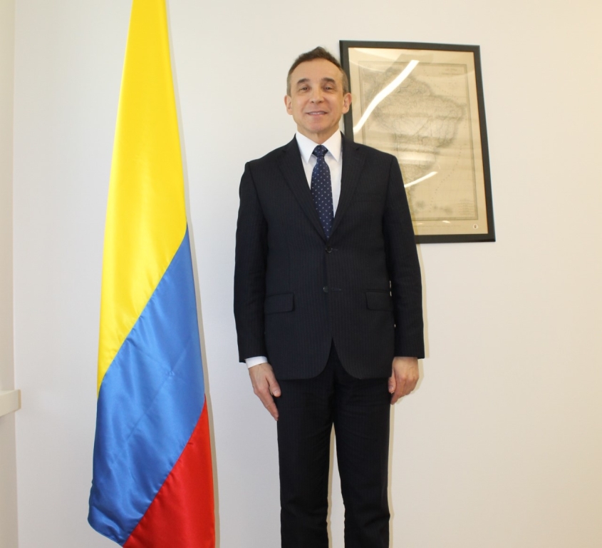 Embajador Álvaro Sandoval Bernal