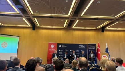 Foro sobre la Gestión de las incertidumbres estratégicas de la OTAN previas a la Cumbre de Ankara.