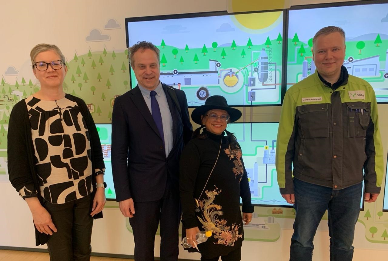 Embajada de Colombia realizó visita industrial a la planta de bioproductos de Metsä Group en Finlandia