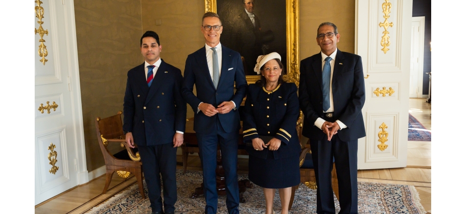 La Embajadora de Colombia en Finlandia presenta cartas credenciales ante el presidente Alexander Stubb
