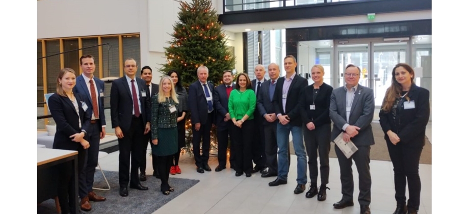 Visita de embajadas de América Latina al Instituto Meteorológico Finlandés