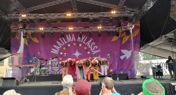 Embajada de Colombia en Finlandia destaca la éxitosa presentación de Puerto Candelaria en el World Village Festival en Helsinki